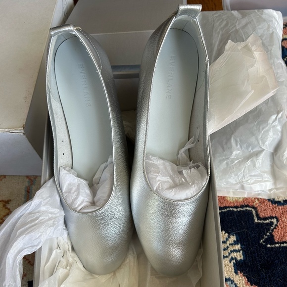 EVERLANE Day Glove Silver Shoe Size 9.5 - Picture 4 of 4
